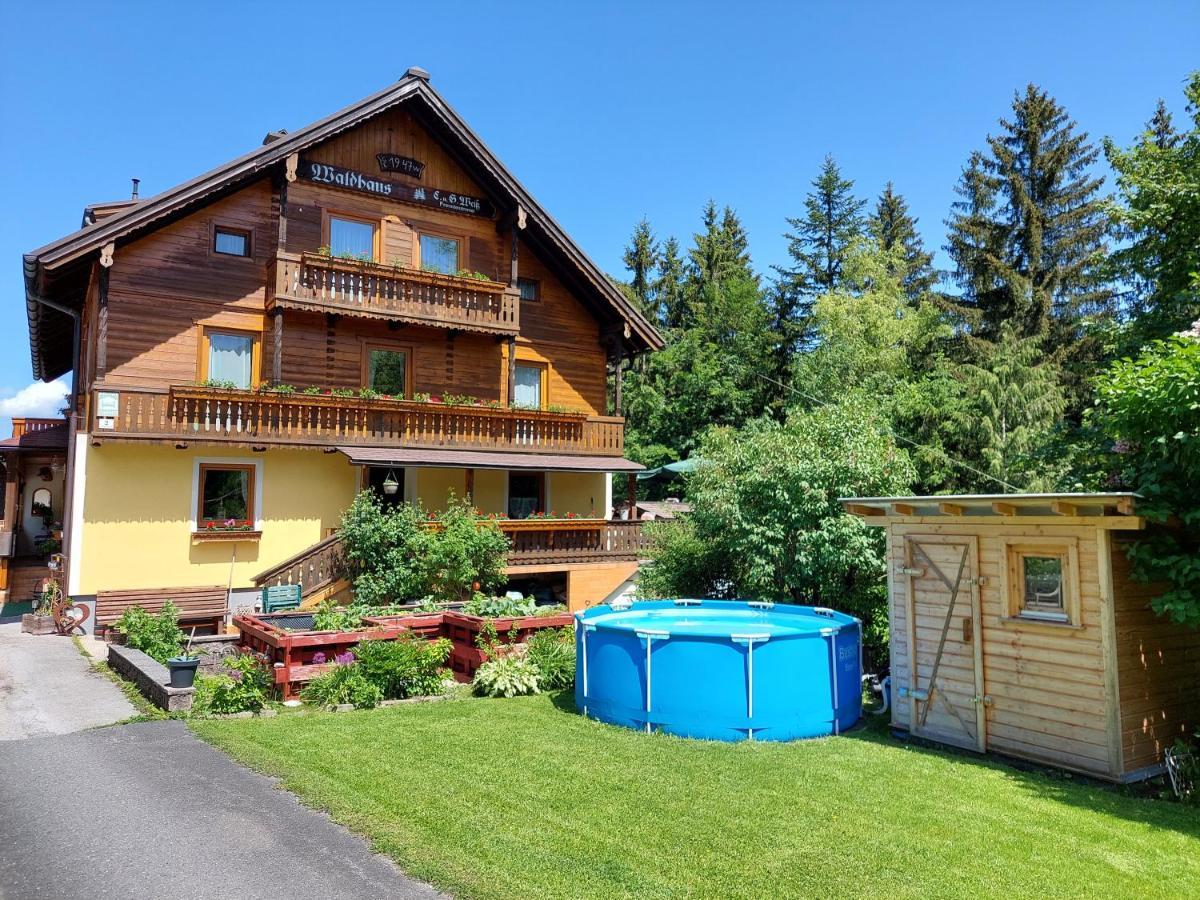 Privatunterkunft Waldhaus *