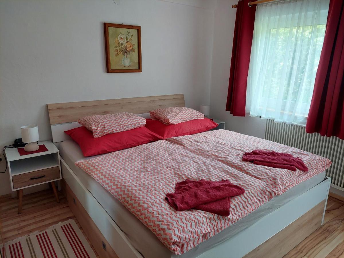 Waldhaus Privatunterkunft *